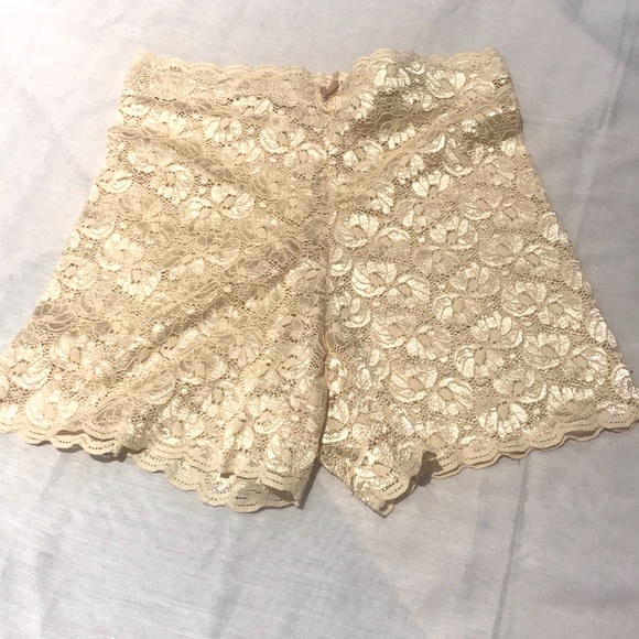 Short body shapers, Beige,Large,Lace - Picture 1 of 5